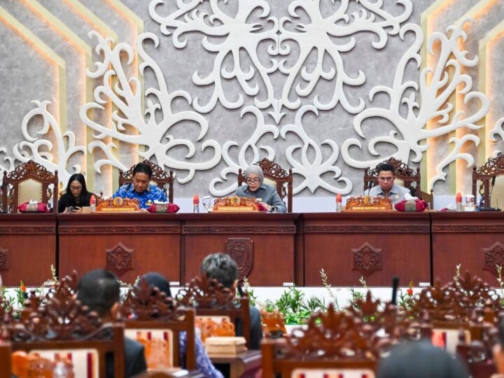 DPRD Kalteng Gelar Rapur Penyampaian Pemandangan Umum Fraksi Terhadap 3 Raperda