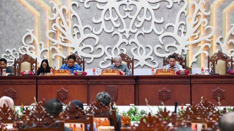 DPRD Kalteng Gelar Rapur Penyampaian Pemandangan Umum Fraksi Terhadap 3 Raperda