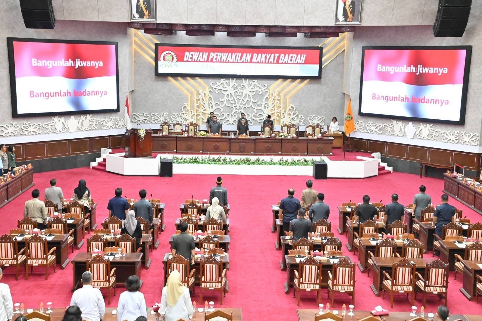 Wagub Edy Pratowo Hadiri Rapur DPRD Kalteng dengan Agenda Pengumuman Pansus Pembahasan 3 Raperda