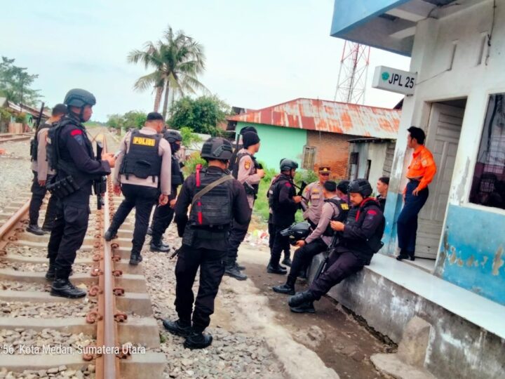Brimob, Dit Samapta Polda Sumut dan Polres Pelabuhan Belawan, Gelar Patroli Gabungan Cegah Kejahatan Jalanan
