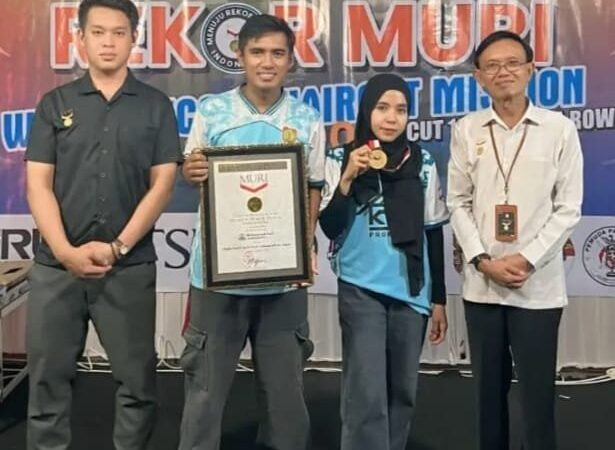 Pangkas Rambut Nonstop Terlama, Muhammad Andi Pecahkan Rekor MURI