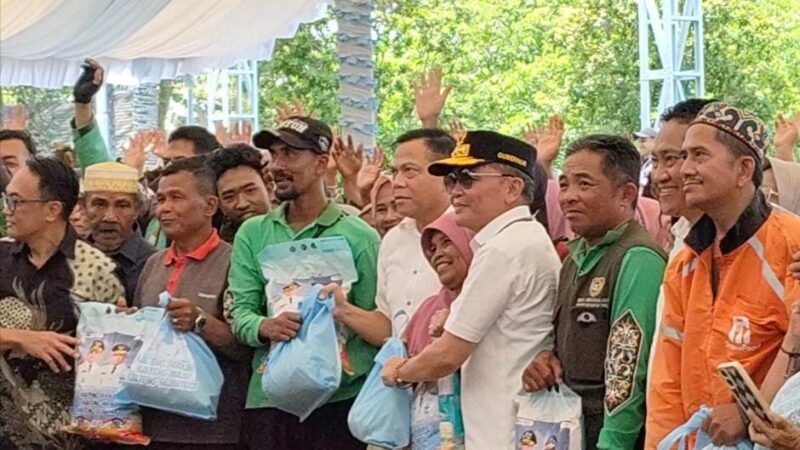 Gubernur Kalteng Salurkan Banpres Kepada Ojol dan Petugas Pelayanan Sosial